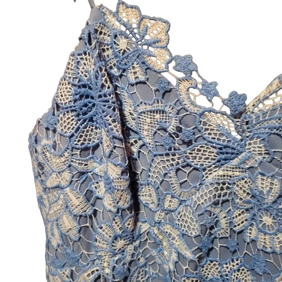 Donna Morgan Chemical Lace Spaghetti Strap Midi Dress Blue Taylor Swift Size 12 - Picture 3 of 6
